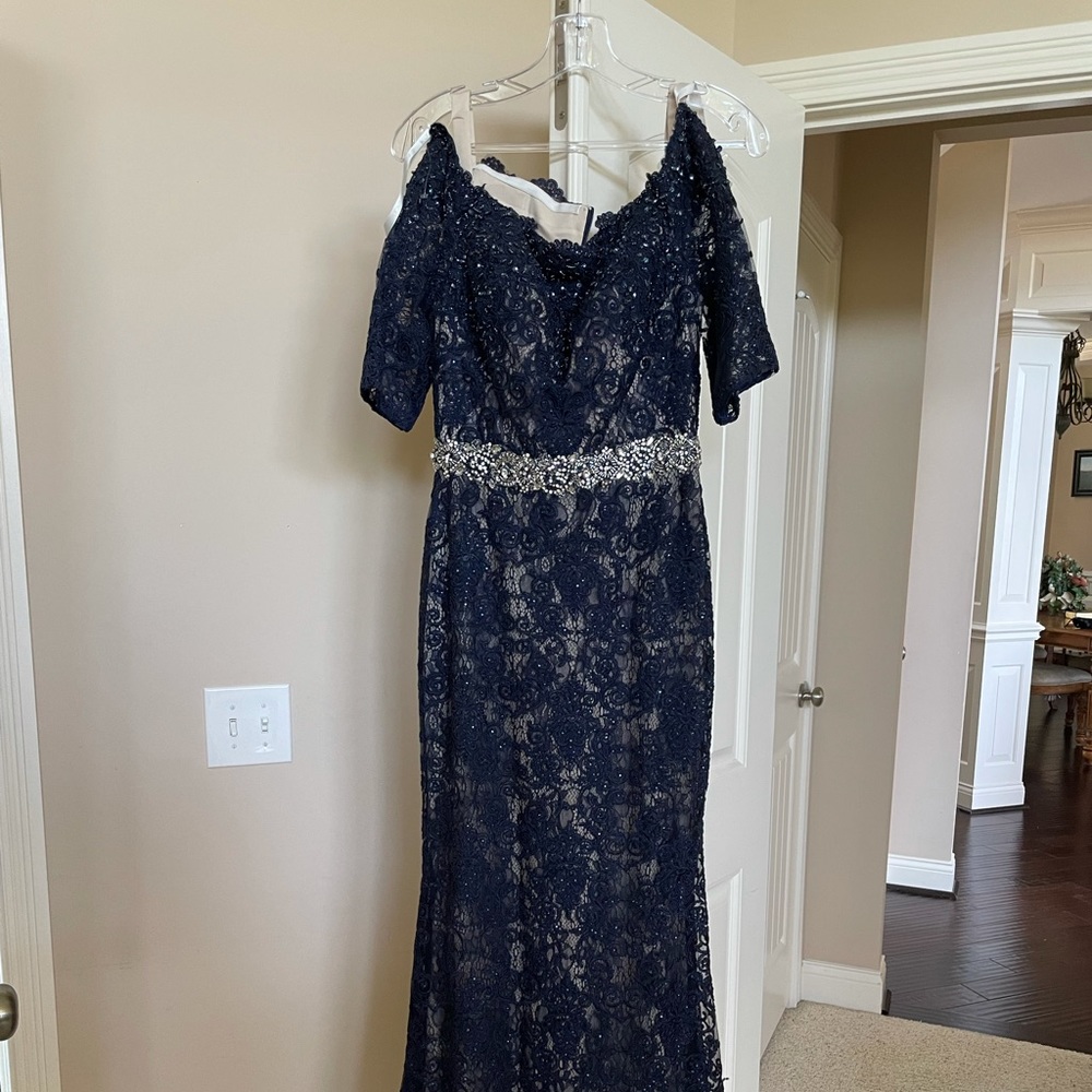 Formal Jovani dress (navy) Never worn. Size 8.